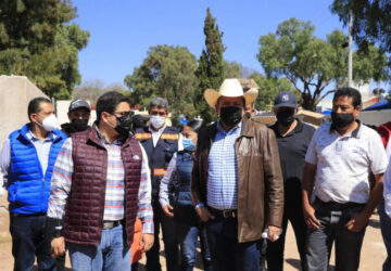 VISITA GOBERNADOR DAVID MONREAL ÁVILA PANTEONES Y TIANGUIS DE TRES CRUCES