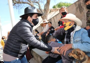 LLEVA SEDIF APOYOS INVERNALES A FAMILIAS DE LAS COMUNIDADES Y MUNICIPIOS DE ZACATECAS