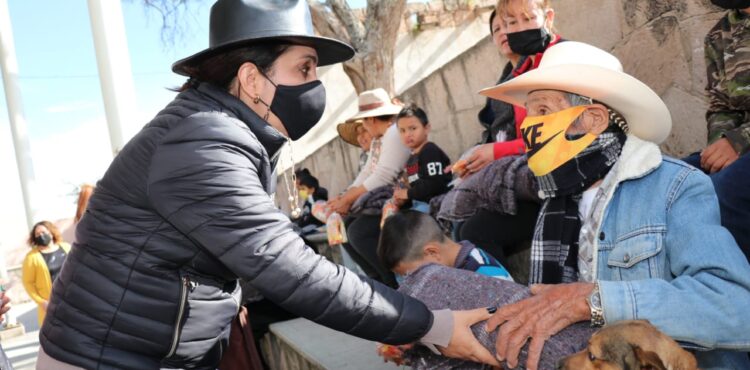 LLEVA SEDIF APOYOS INVERNALES A FAMILIAS DE LAS COMUNIDADES Y MUNICIPIOS DE ZACATECAS