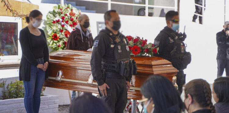 RINDEN HOMENAJE PÓSTUMO A GILDA ALVARADO EN LA SECRETARÍA DE SEGURIDAD PÚBLICA DEL MUNICIPIO DE ZACATECAS