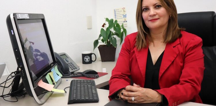 COMO MUJER, TRABAJAR PARA LA COMUNIDAD ZACATECANA MIGRANTE ES UN PRIVILEGIO COMO MUJER, TRABAJAR PARA LA COMUNIDAD ZACATECANA MIGRANTE ES UN PRIVILEGIO