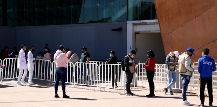 HAY ALEGRÍA ENTRE LOS JÓVENES ZACATECANOS POR EL REFUERZO DE LA VACUNA CONTRA EL COVID-19