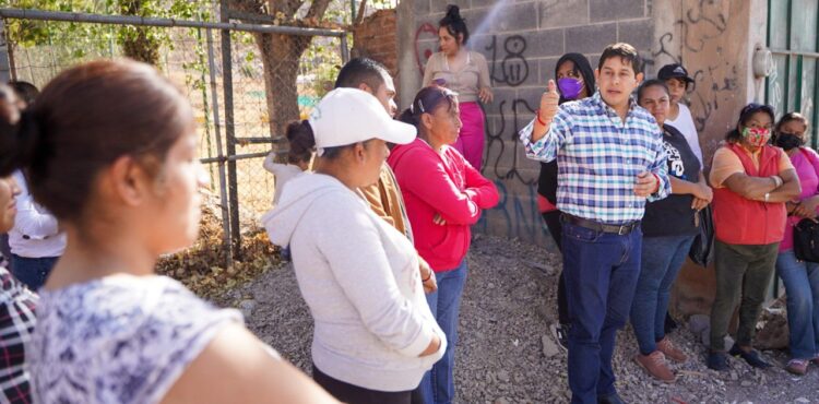 ENTREGA JORGE MIRANDA OBRA DE DRENAJE  EN LA COLONIA CARLOS HINOJOSA PETIT