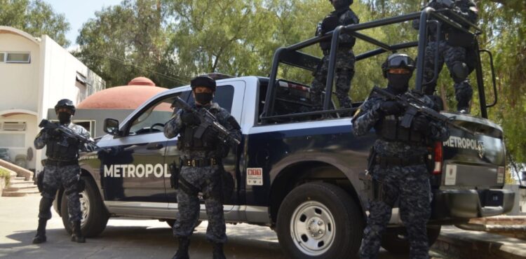 EN VETAGRANDE, DETUVO METROPOL A UN HOMBRE QUE PORTABA TRES ARMAS DE FUEGO EN VETAGRANDE, DETUVO METROPOL A UN HOMBRE QUE PORTABA TRES ARMAS DE FUEGO