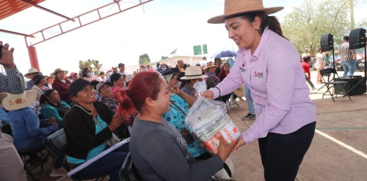 GOBIERNO DE ZACATECAS LLEVA APOYOS SOCIALES A PINOS