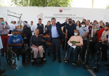 GOBERNADOR DAVID MONREAL ÁVILA LE TIENDE SU MANO AL PUEBLO DE FRESNILLO