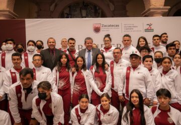 ABANDERA GOBERNADOR DELEGACIÓN DE DEPORTISTAS ZACATECANOS QUE ACUDEN A JUEGOS NACIONALES CONADE 2022