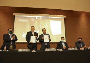 FIRMAN CONVENIO DE COLABORACIÓN IEEZ Y COZCyT