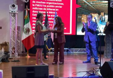 ENTREGA SARA HERNÁNDEZ DE MONREAL PREMIOS TONAHUAC EN SALT LAKE CITY