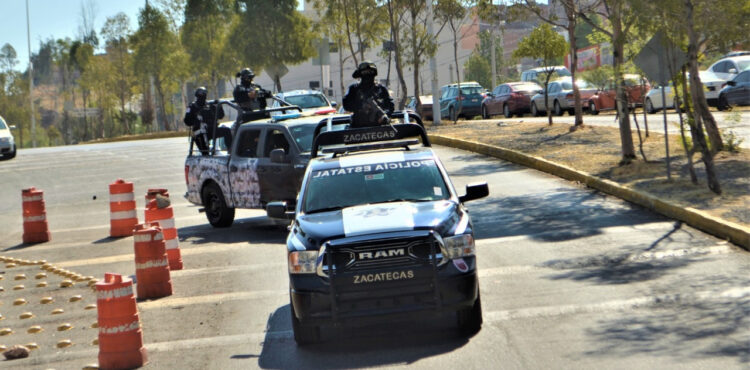 POLICÍA ESTATAL DETIENE EN GUADALUPE A UN HOMBRE POR ROBO A COMERCIO Y PORTACIÓN DE UN ARMA DE FUEGO