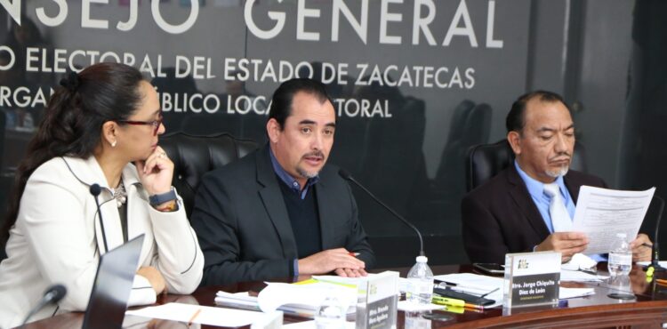 DESIGNA IEEZ A INTEGRANTES DE LOS CONSEJOS DISTRITALES Y MUNICIPALES