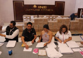 RECIBE INE ZACATECAS LA LISTA NOMINAL PARA CASILLAS E INTEGRA LOS SOBRES PARA VOTO DE PERSONAS EN PRISIÓN PREVENTIVA